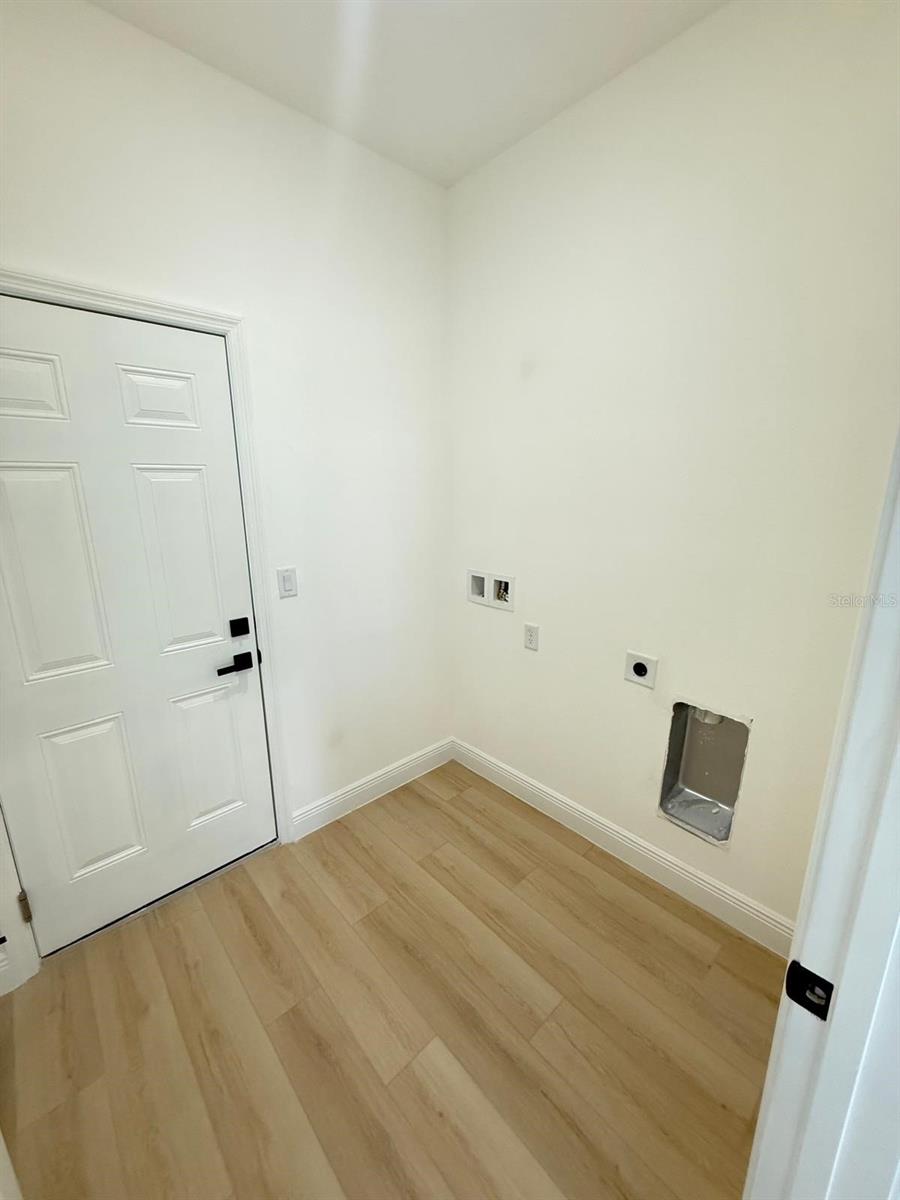 Image 18 of 24 For 14145 47th Avenue