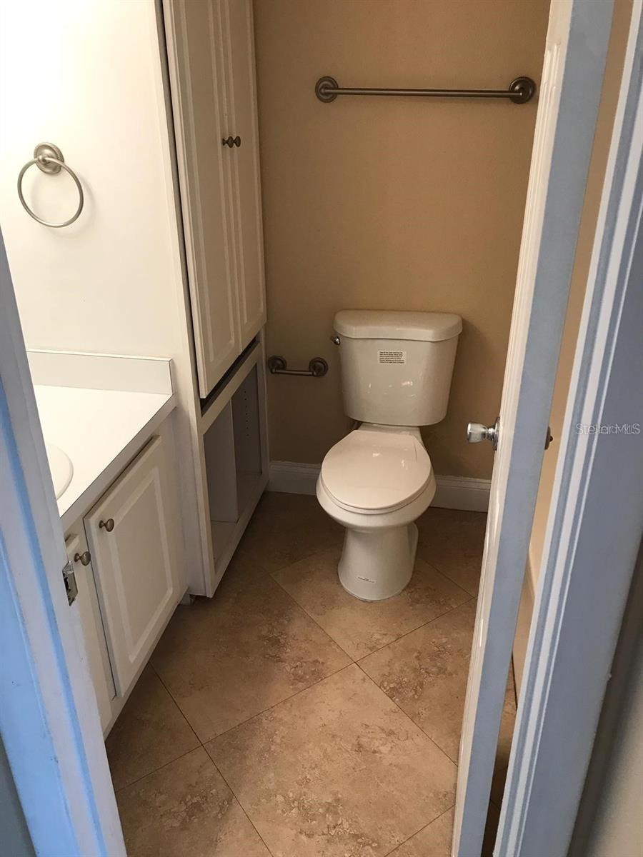 Image 10 of 17 For 133 Oyster Bay Circle 330