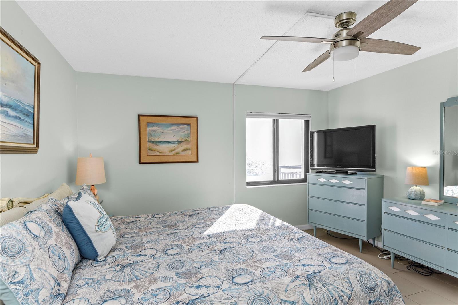 Image 26 of 40 For 5301 Atlantic Avenue 51