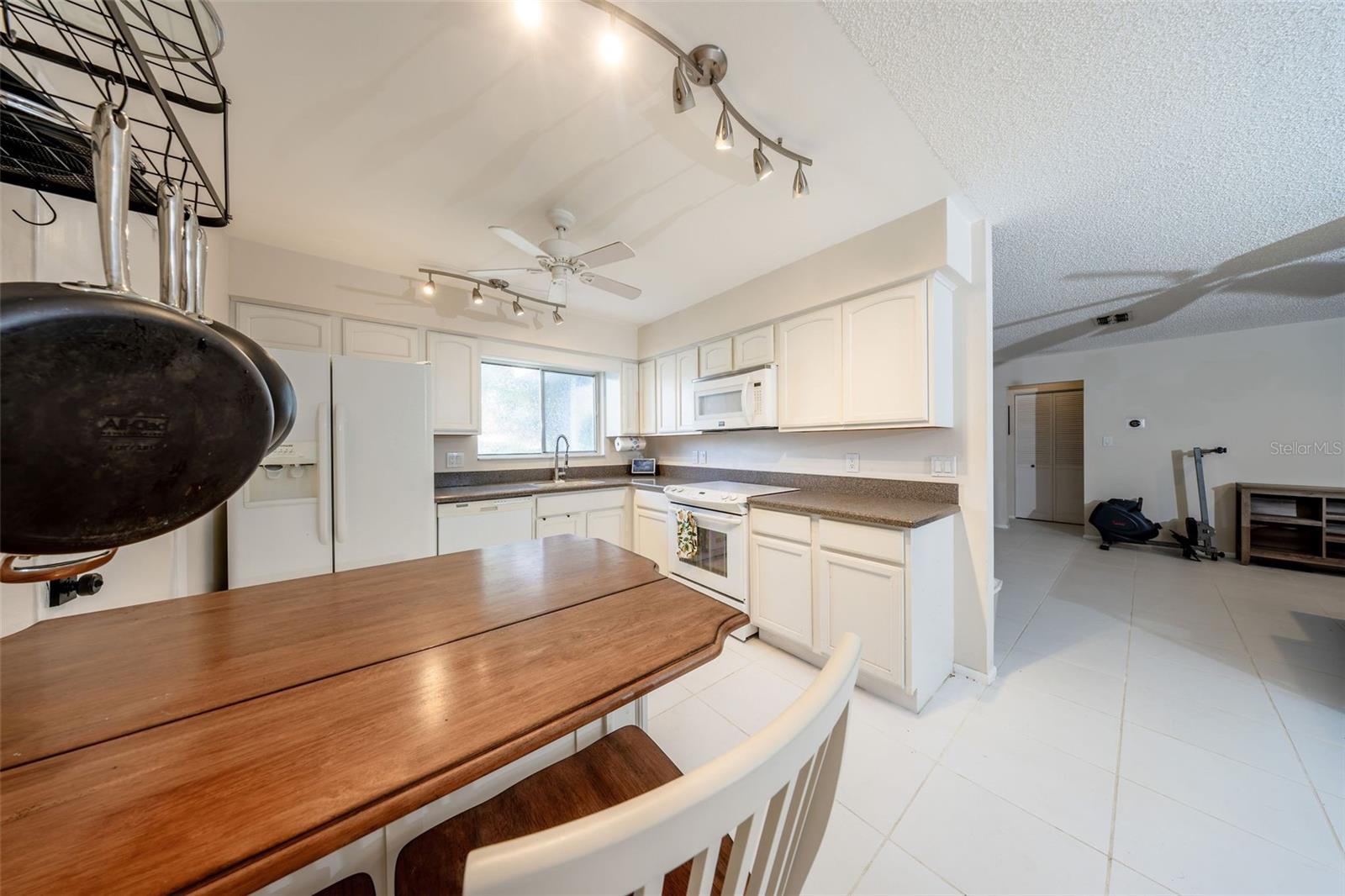 Image 13 of 39 For 10108 Matchlock Drive