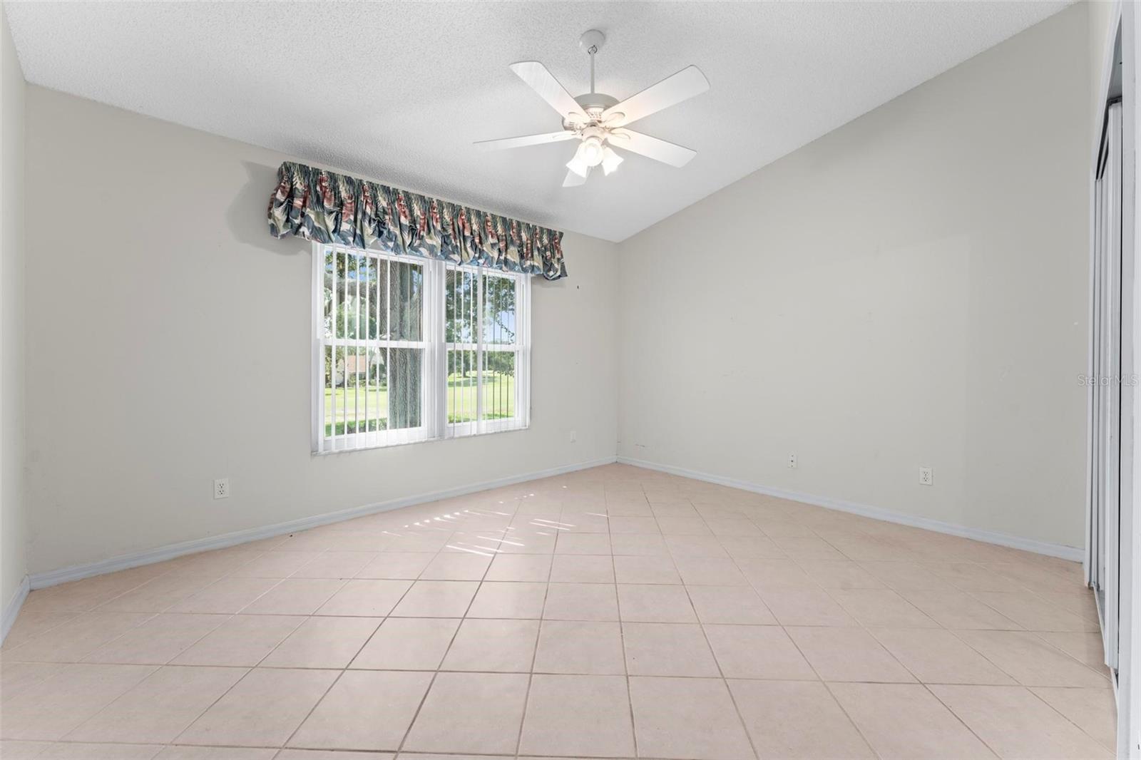 Image 13 of 16 For 25316 Crestwater Drive