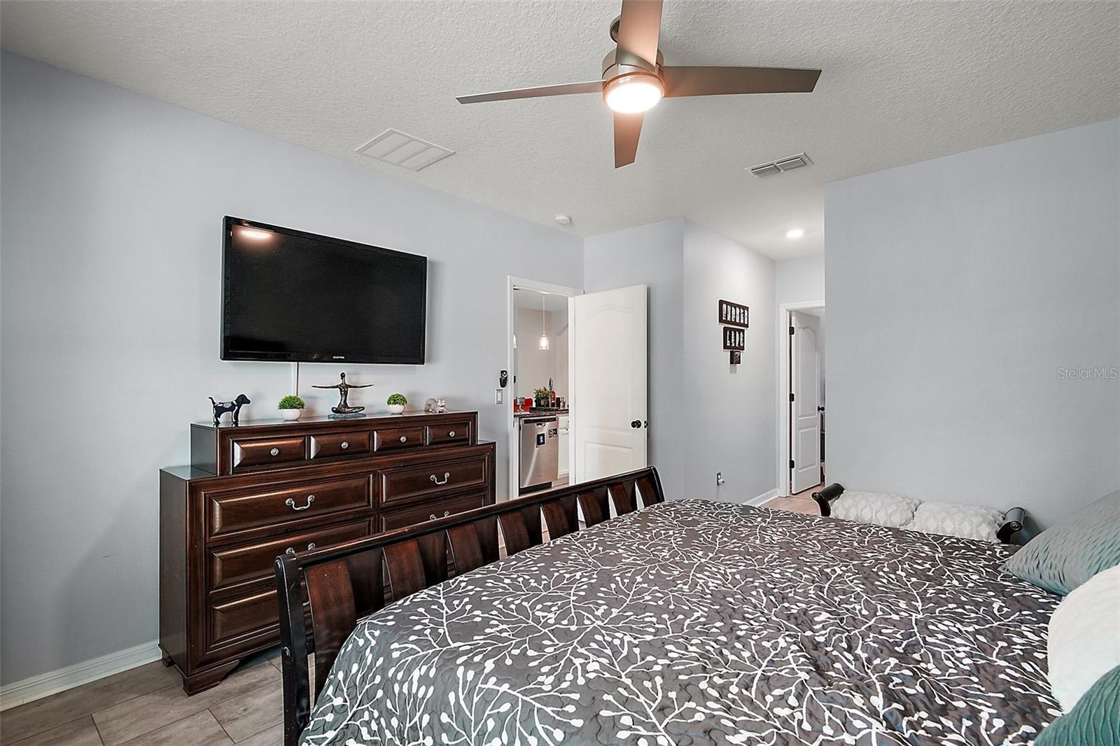Image 14 of 27 For 6768 Coral Berry Dr
