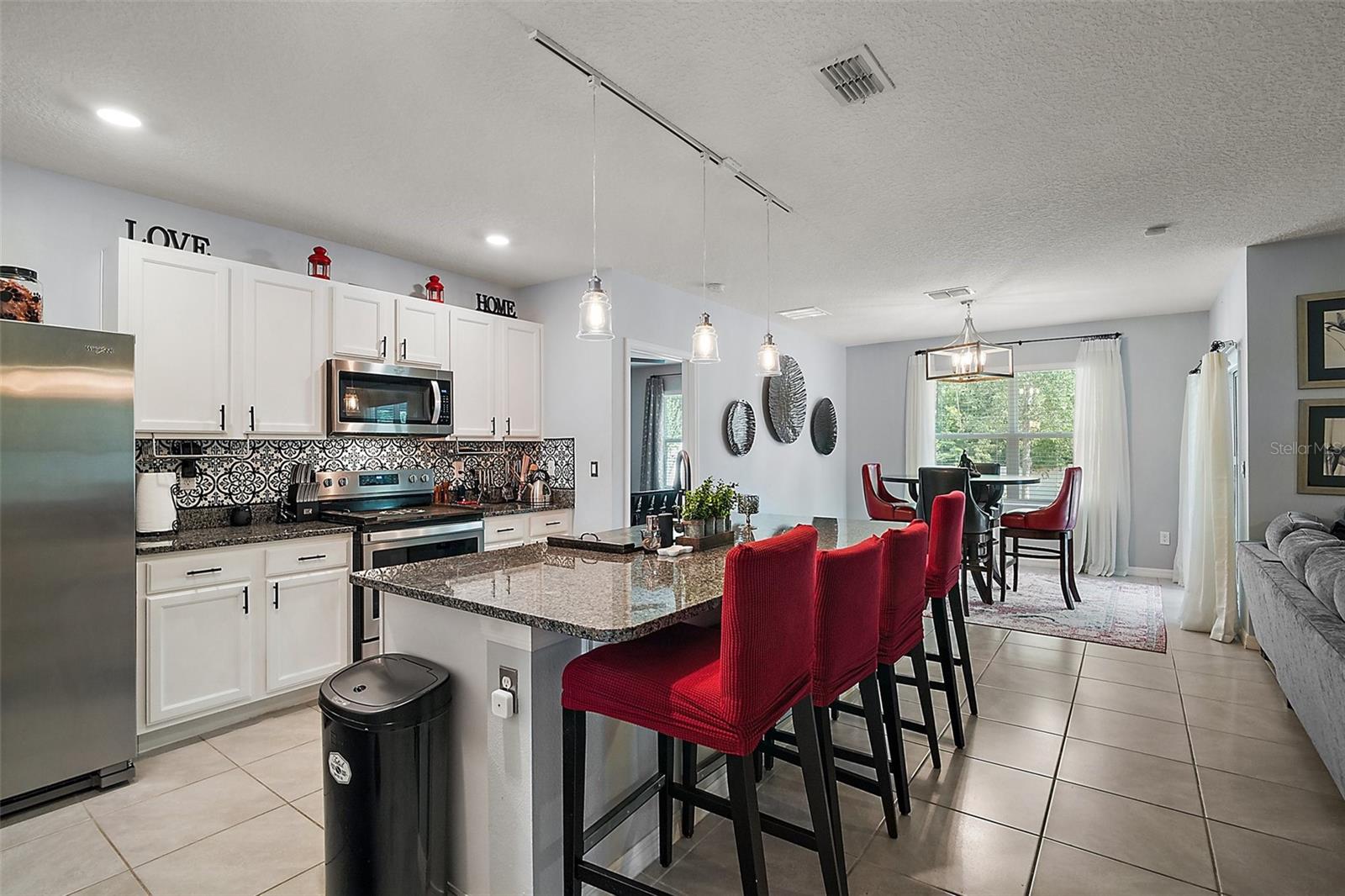 Image 4 of 27 For 6768 Coral Berry Dr