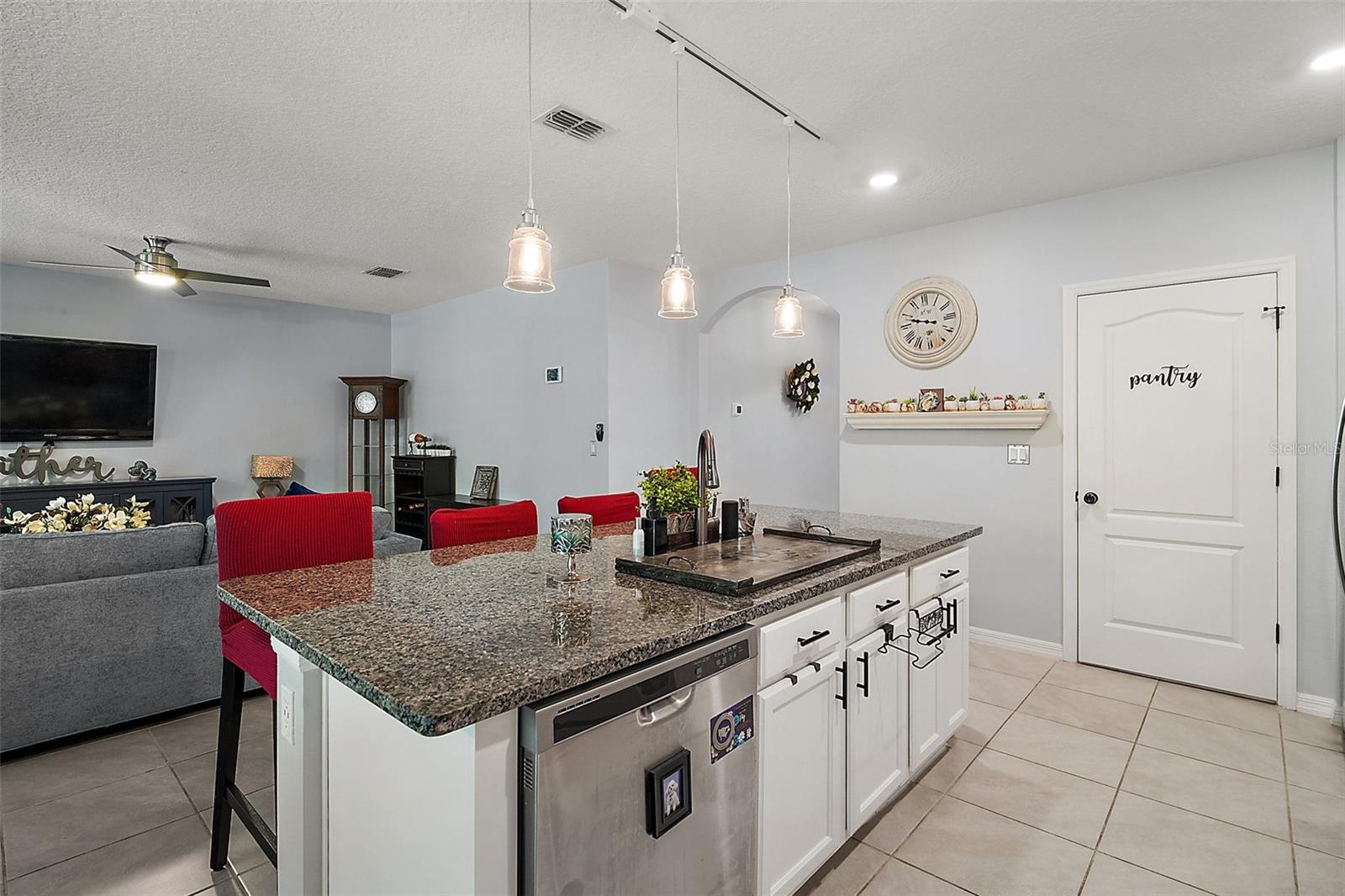 Image 6 of 27 For 6768 Coral Berry Dr