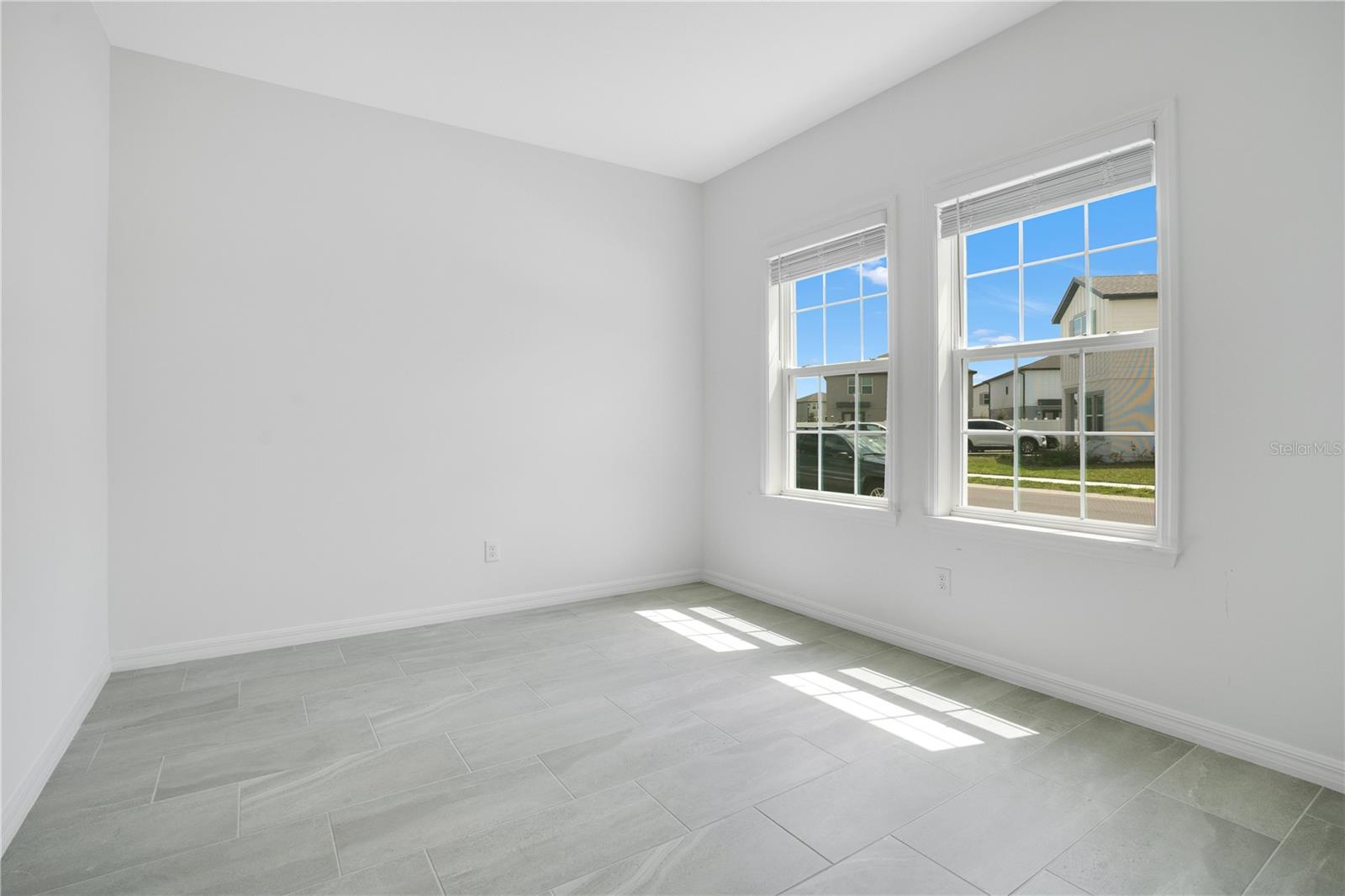 Image 14 of 37 For 2170 Derwent Drive