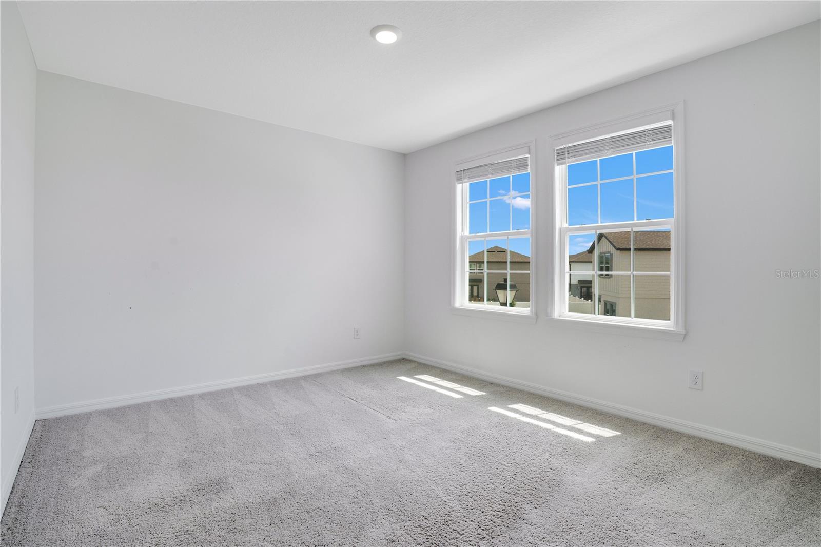 Image 22 of 37 For 2170 Derwent Drive