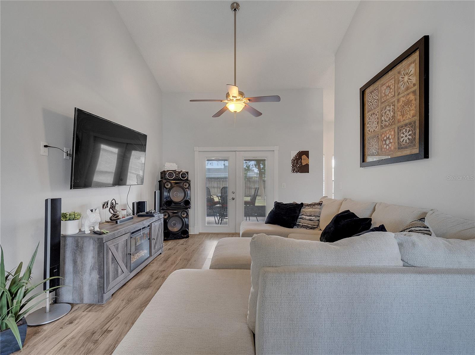 Image 31 of 48 For 2317 Clearwater Drive