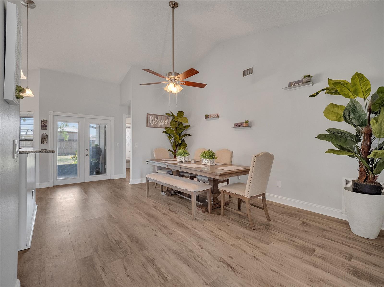 Image 6 of 48 For 2317 Clearwater Drive