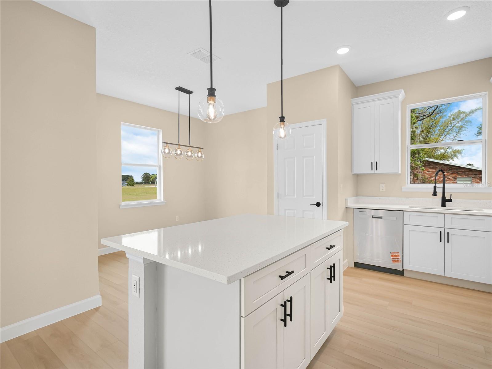 Image 16 of 34 For 7833 Granada Road