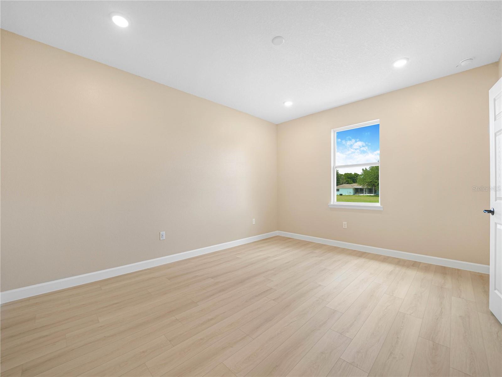 Image 6 of 34 For 7833 Granada Road