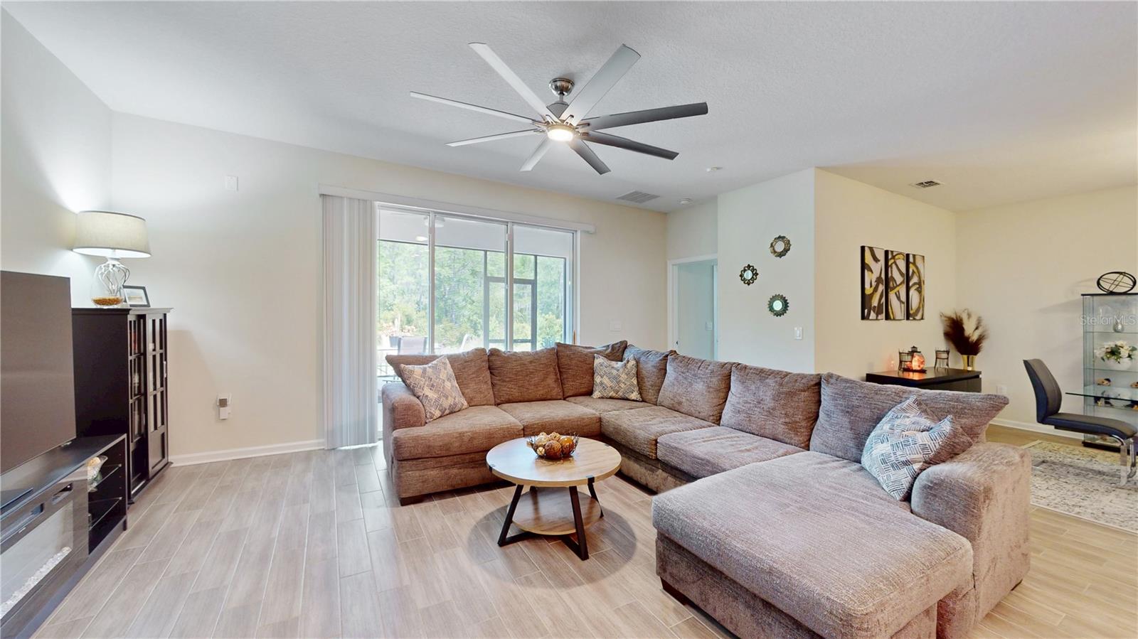 Image 3 of 25 For 4191 Holstein Street