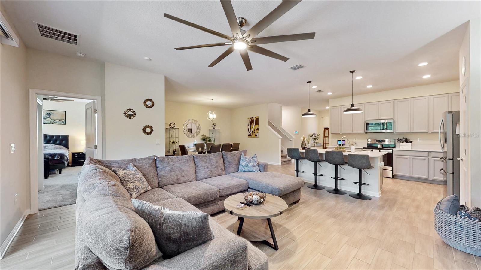 Image 4 of 25 For 4191 Holstein Street
