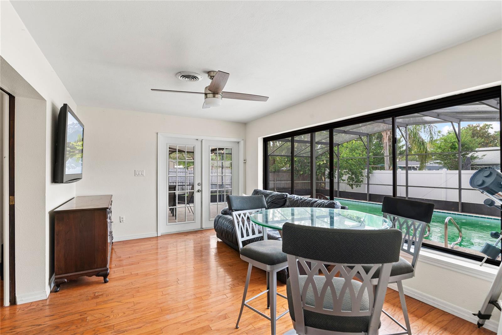 Image 13 of 41 For 4021 Hargill Drive
