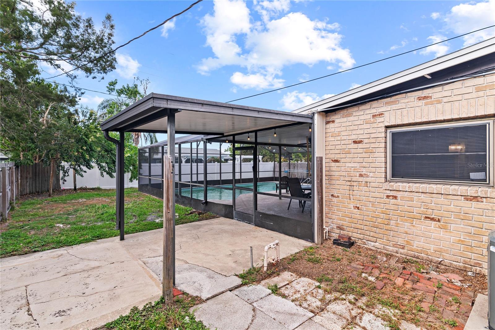 Image 21 of 41 For 4021 Hargill Drive