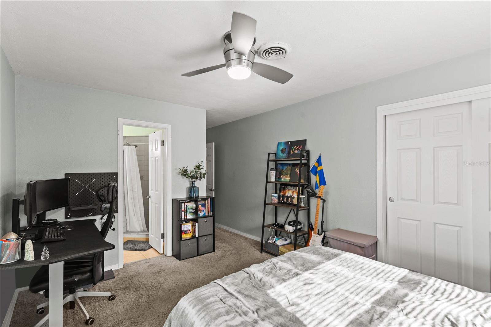 Image 22 of 41 For 4021 Hargill Drive