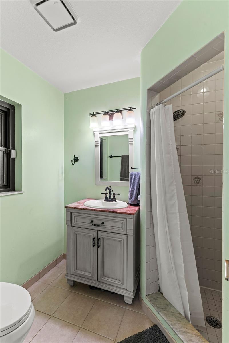 Image 25 of 41 For 4021 Hargill Drive