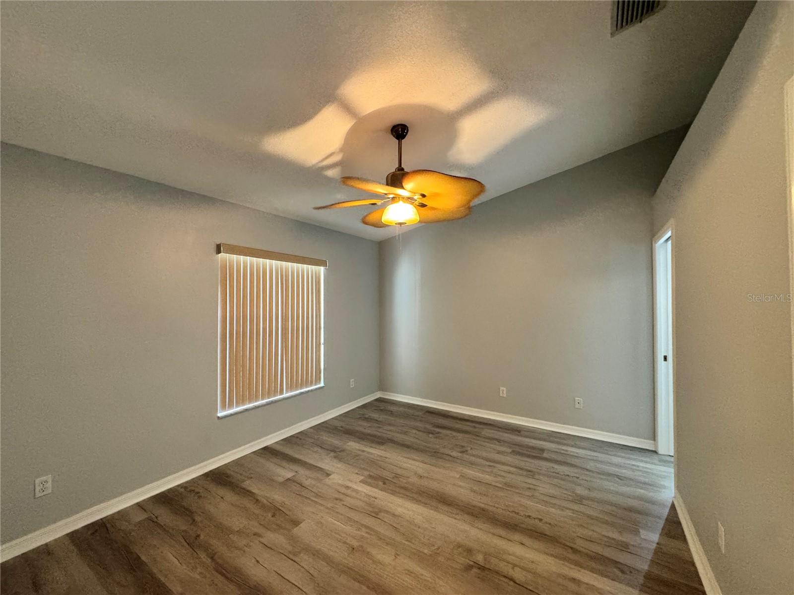 Image 11 of 23 For 8829 Courtyard Lane