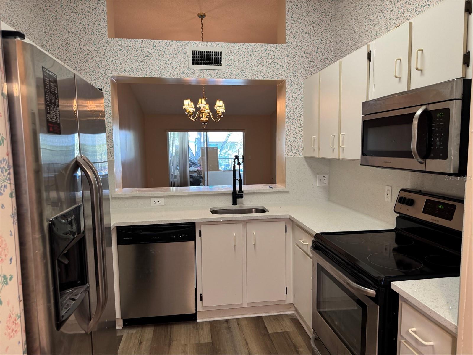 Image 13 of 41 For 7557 Trent Drive 213