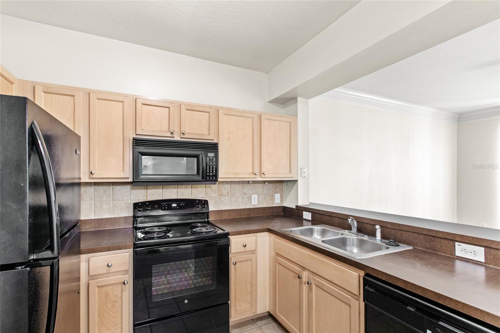 Image 10 of 29 For 12843 Madison Pointe Circle 106