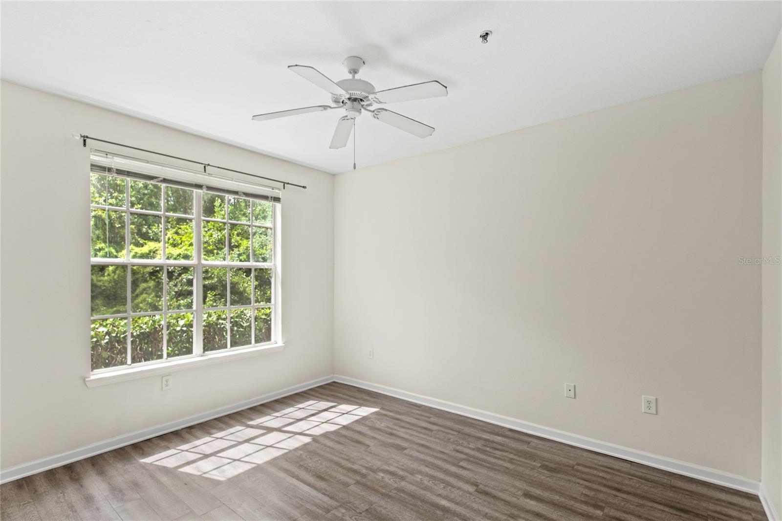 Image 13 of 29 For 12843 Madison Pointe Circle 106