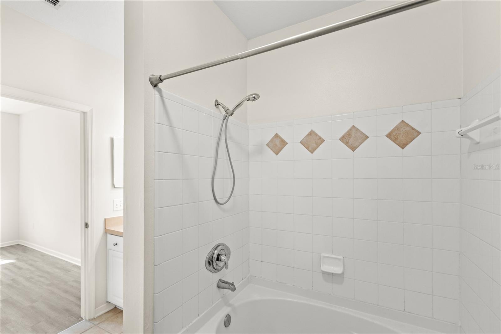 Image 15 of 29 For 12843 Madison Pointe Circle 106