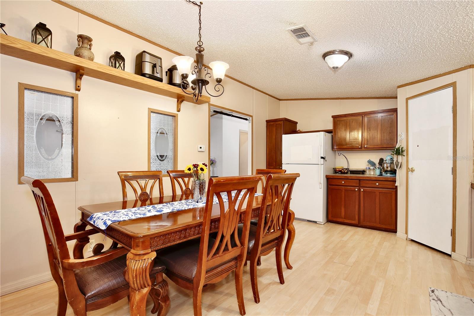 Image 13 of 51 For 18240 Lynbrook Road