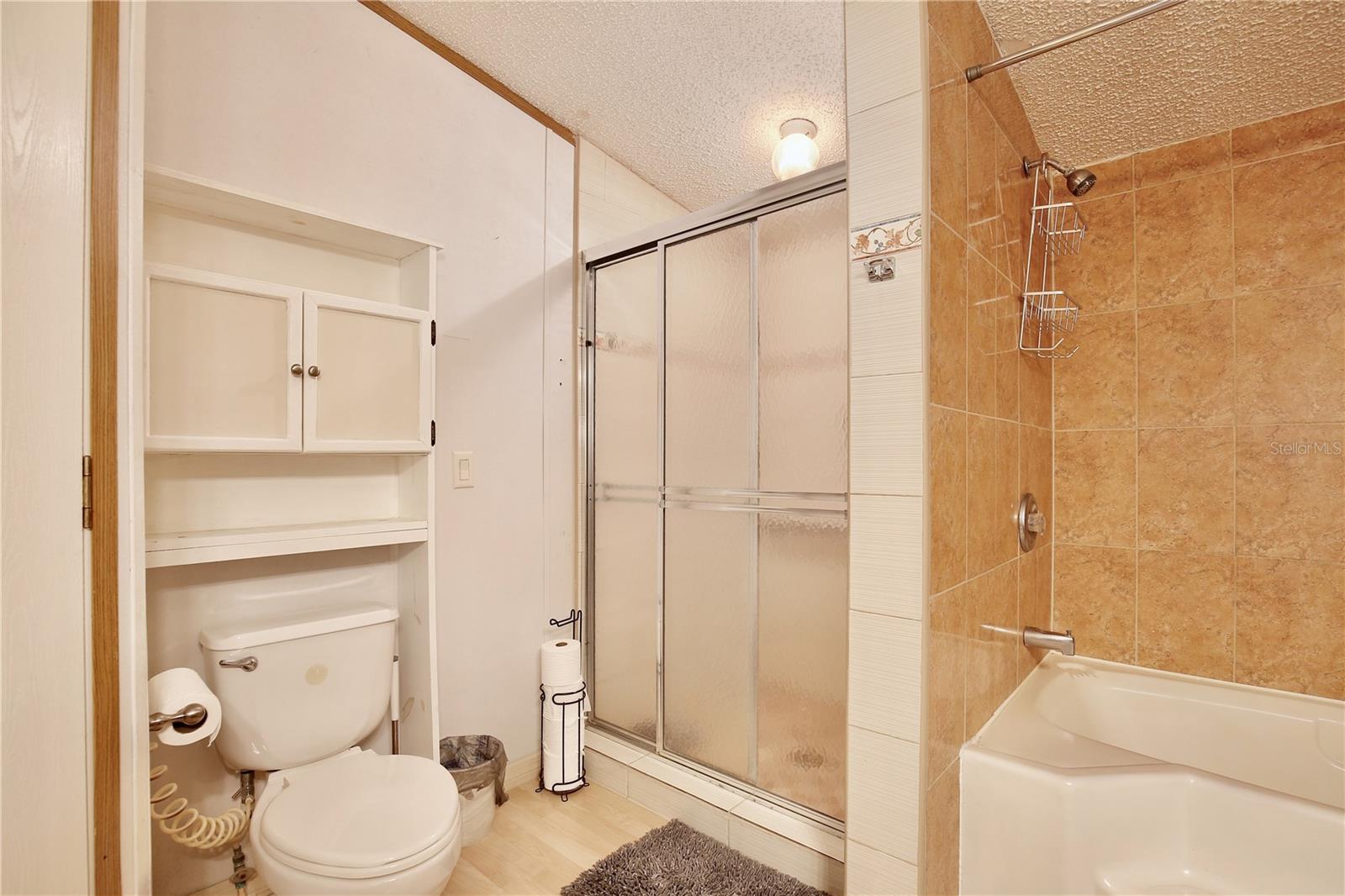 Image 23 of 51 For 18240 Lynbrook Road