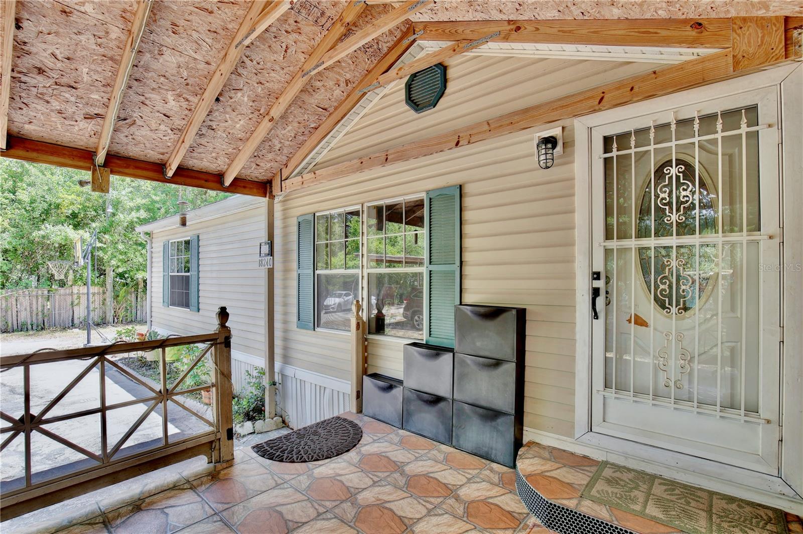 Image 6 of 51 For 18240 Lynbrook Road