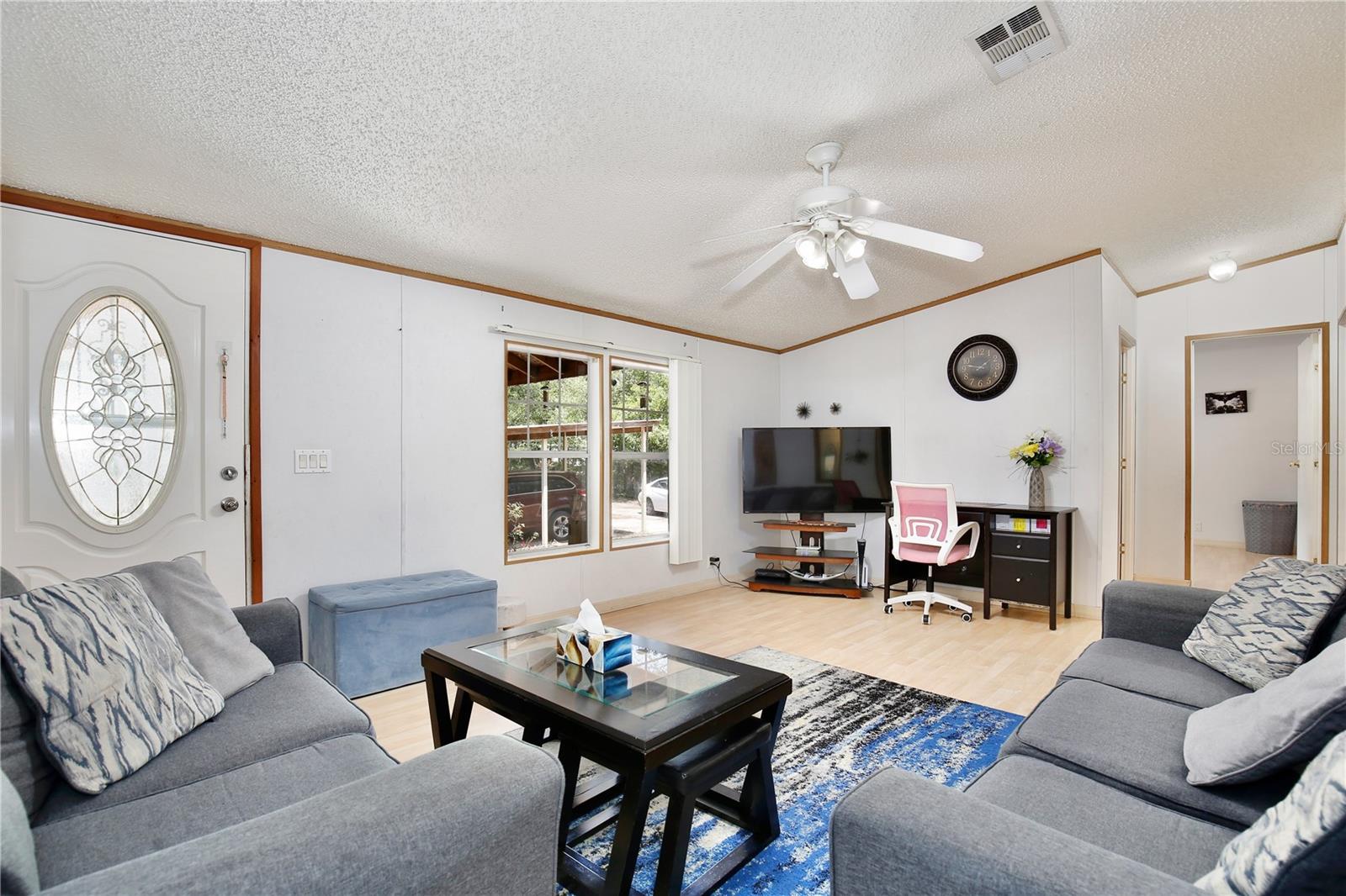 Image 9 of 51 For 18240 Lynbrook Road