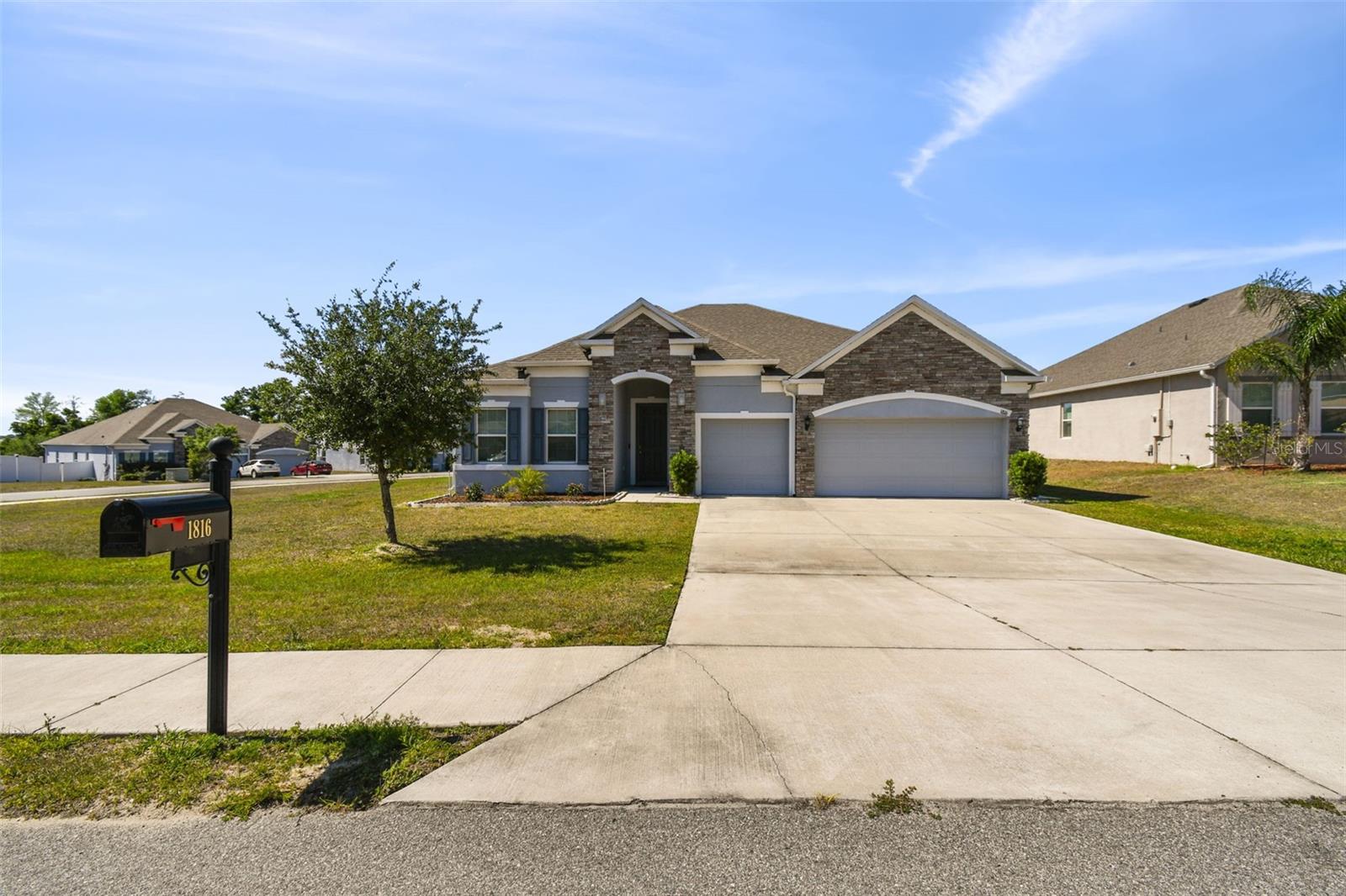 Image 3 of 82 For 1816 Forest Glen Drive