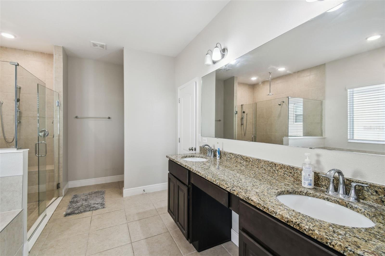 Image 45 of 82 For 1816 Forest Glen Drive