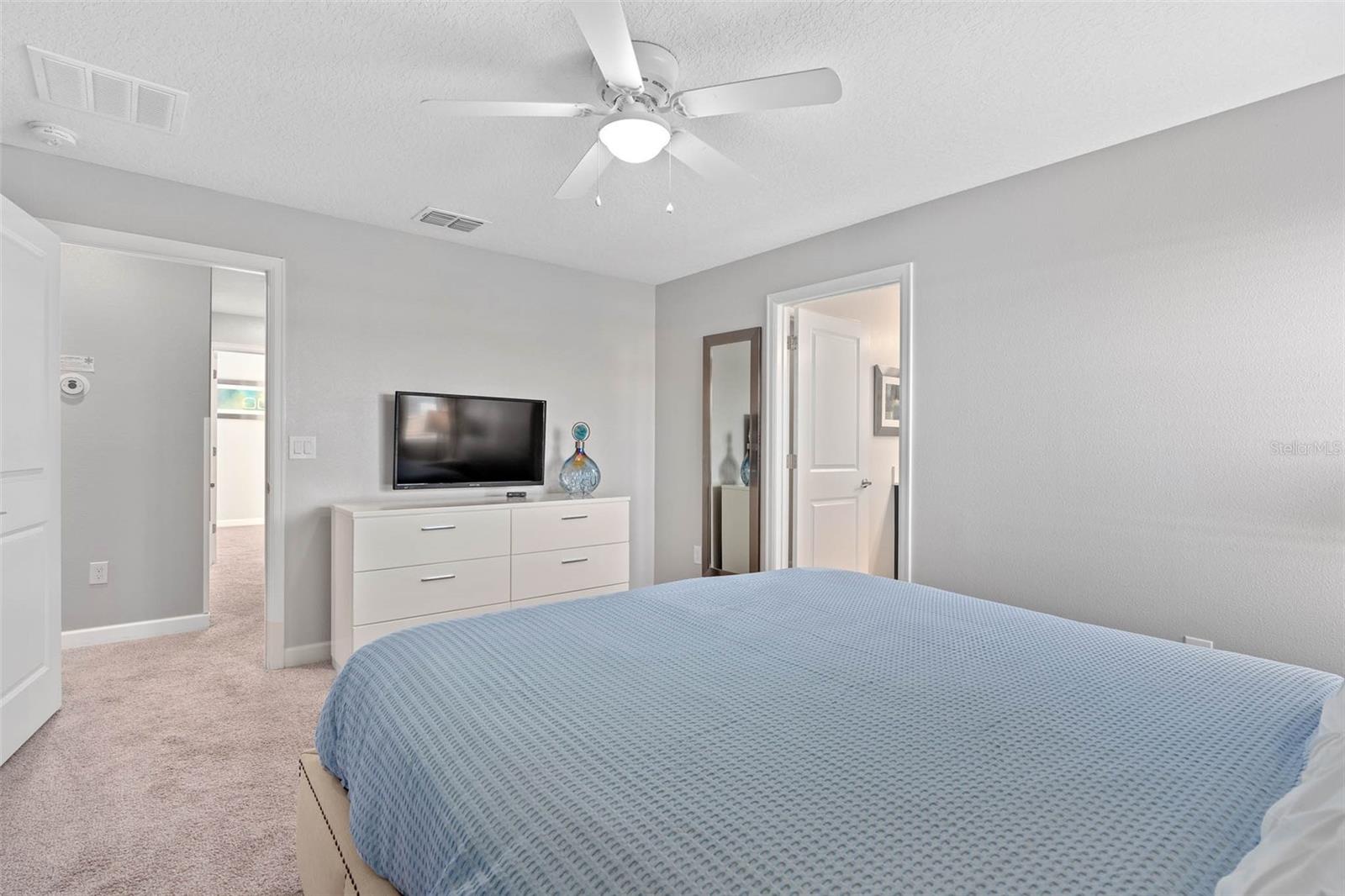 Image 27 of 41 For 4918 Windermere Avenue