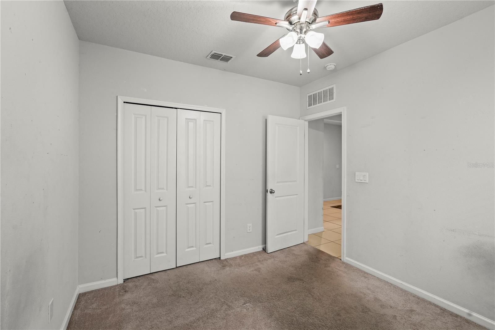 Image 23 of 41 For 714 Golden Elm Drive