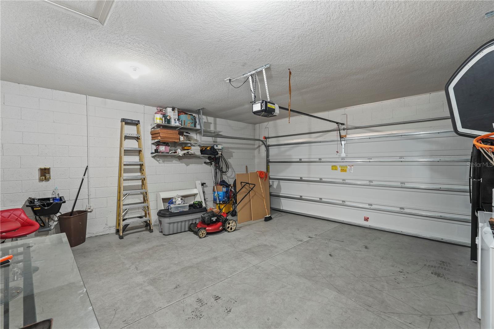 Image 29 of 41 For 714 Golden Elm Drive