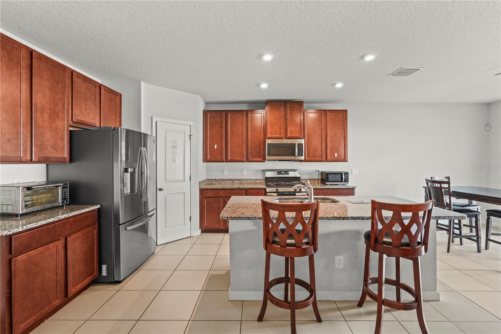 Image 8 of 41 For 714 Golden Elm Drive