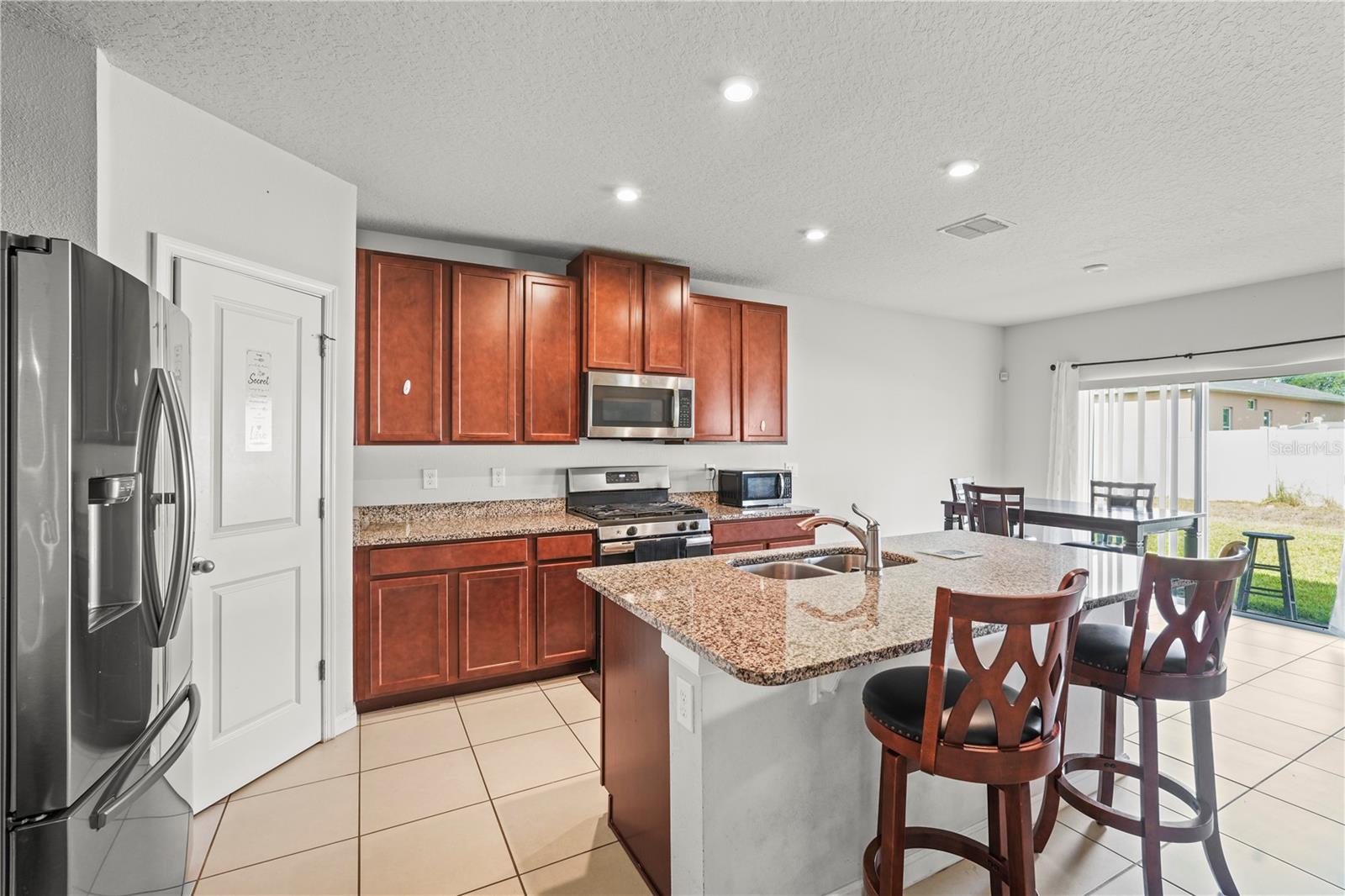 Image 9 of 41 For 714 Golden Elm Drive