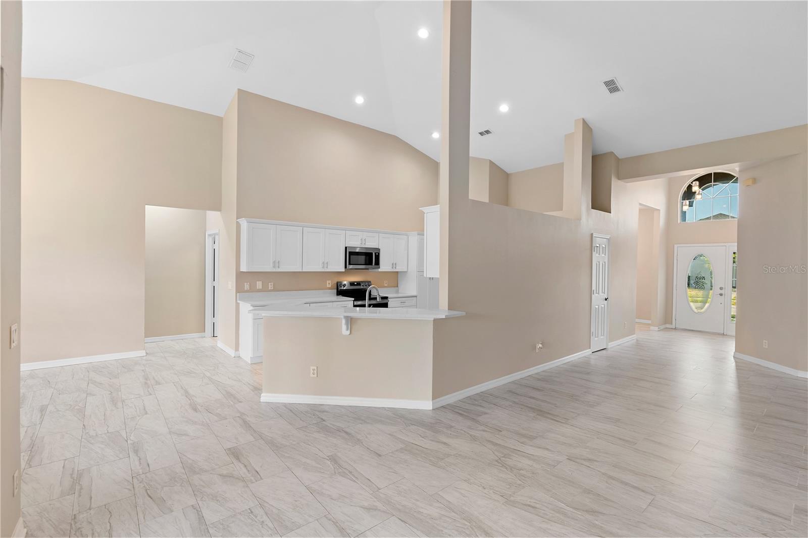 Image 14 of 44 For 9885 Montclair Circle Circle
