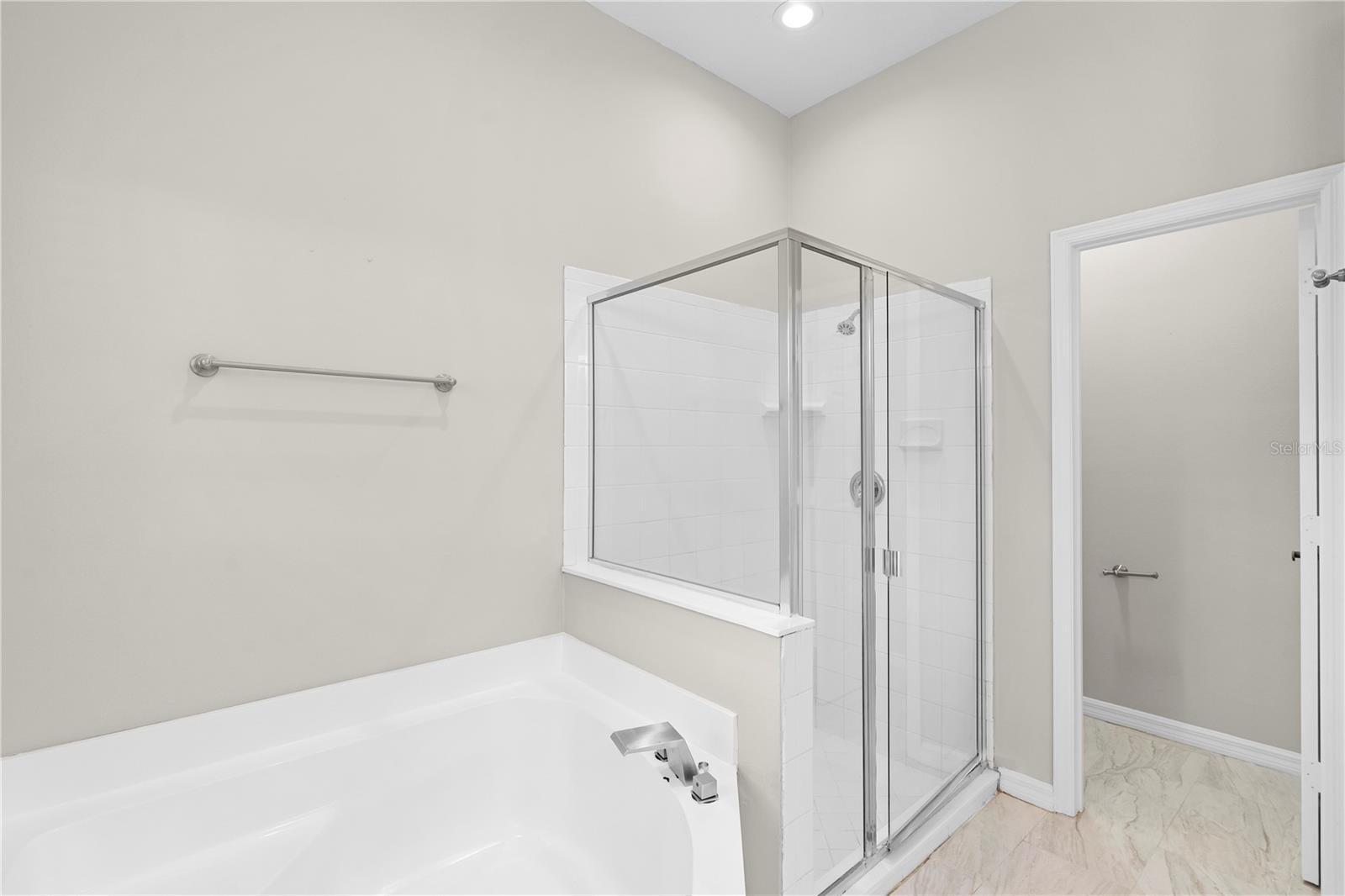Image 21 of 44 For 9885 Montclair Circle Circle