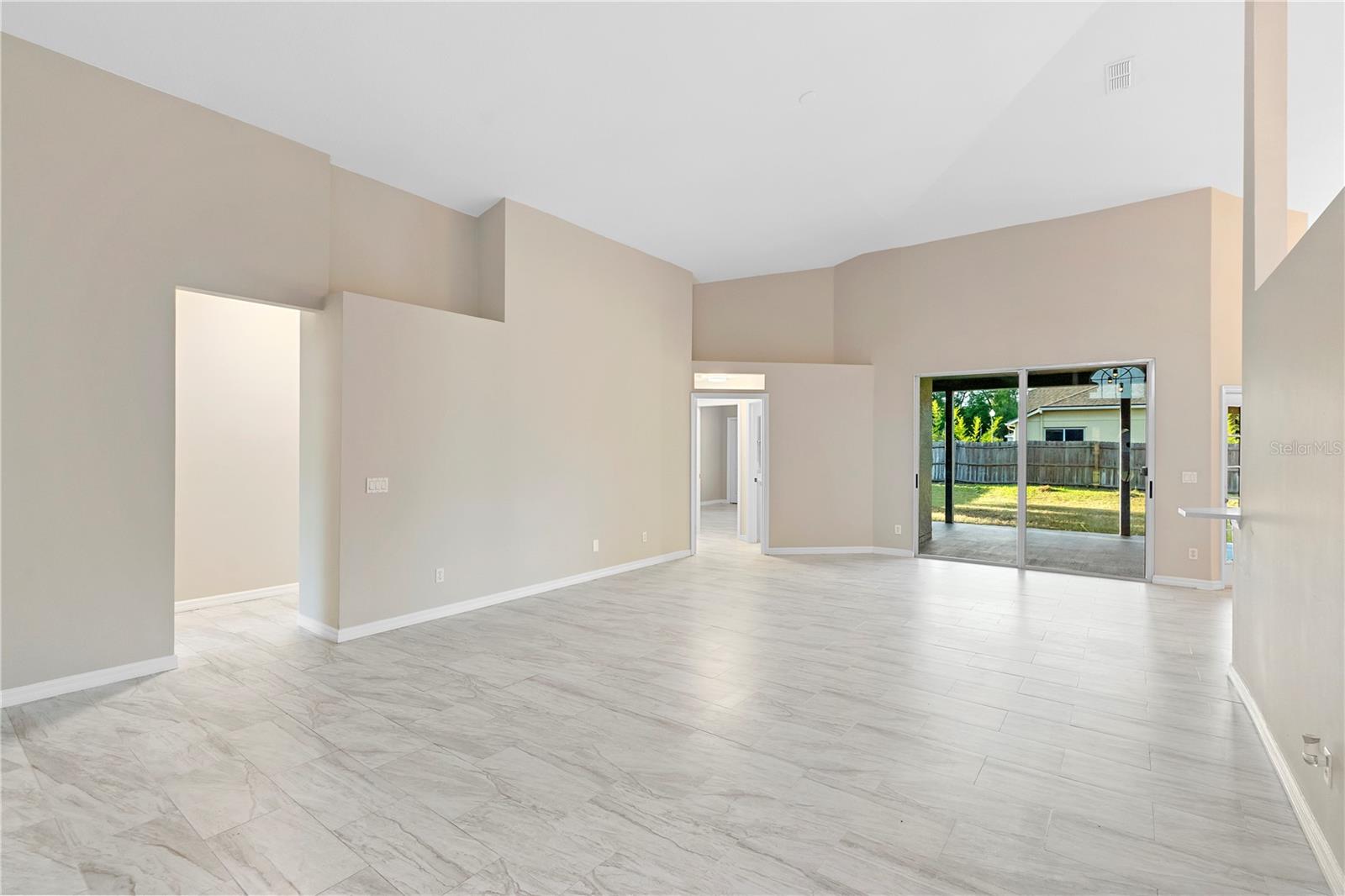 Image 29 of 44 For 9885 Montclair Circle Circle
