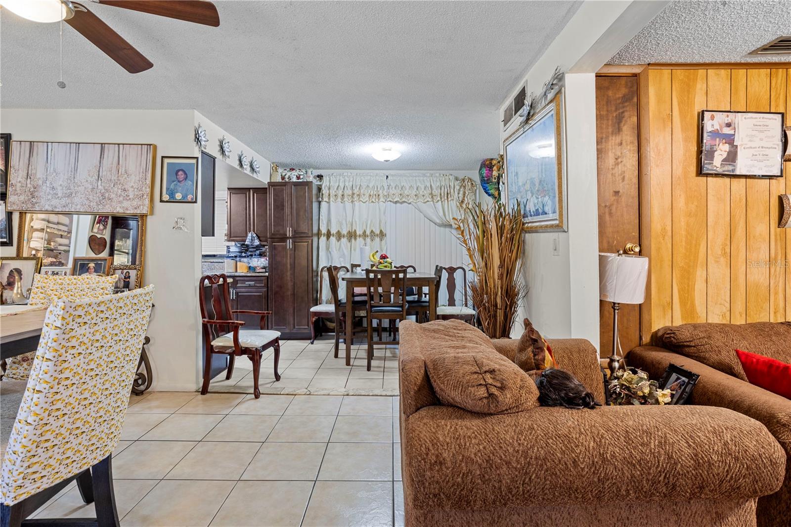Image 4 of 19 For 1828 Matterhorn Drive