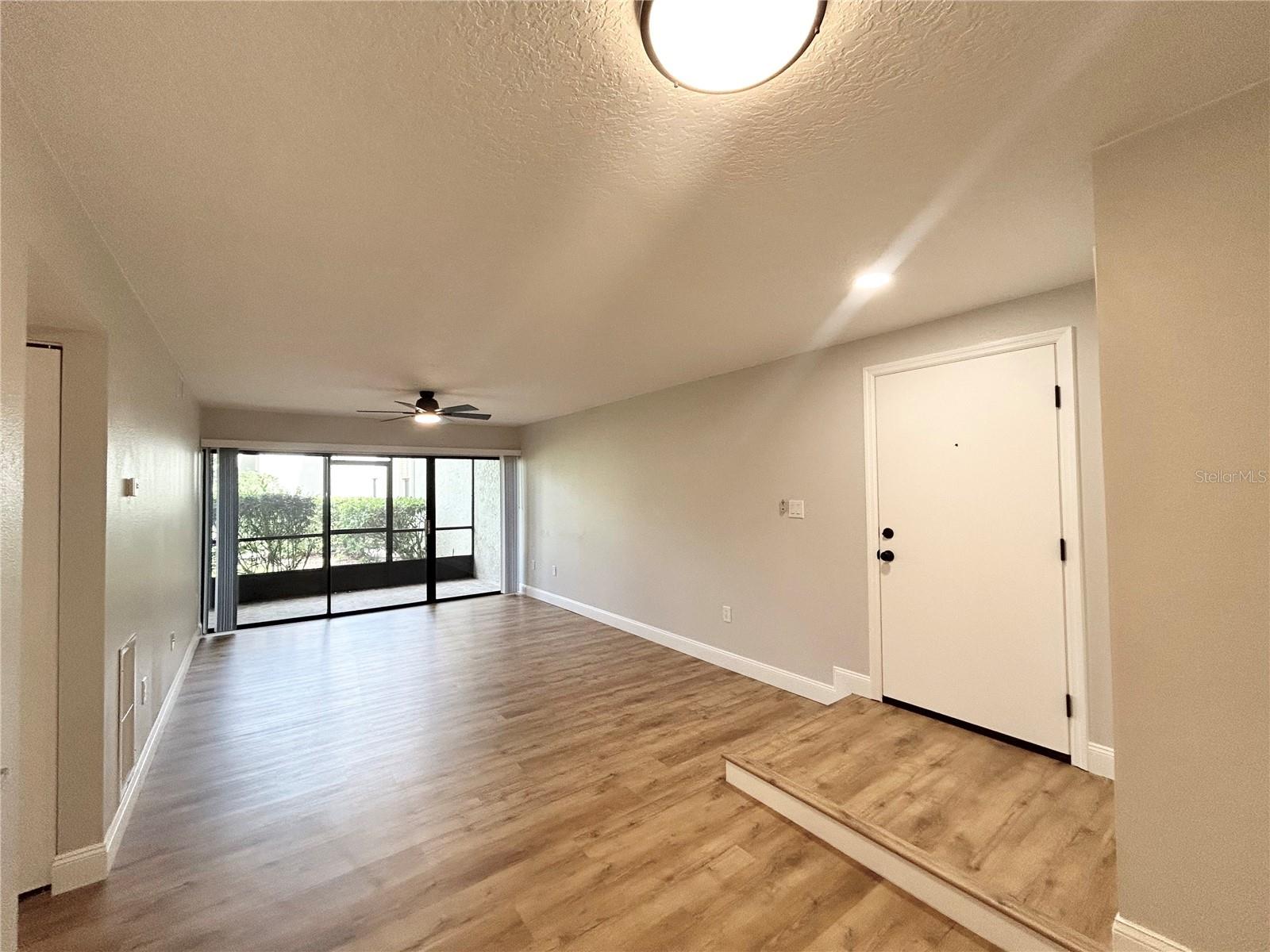 Image 2 of 21 For 3274 Semoran Boulevard 15