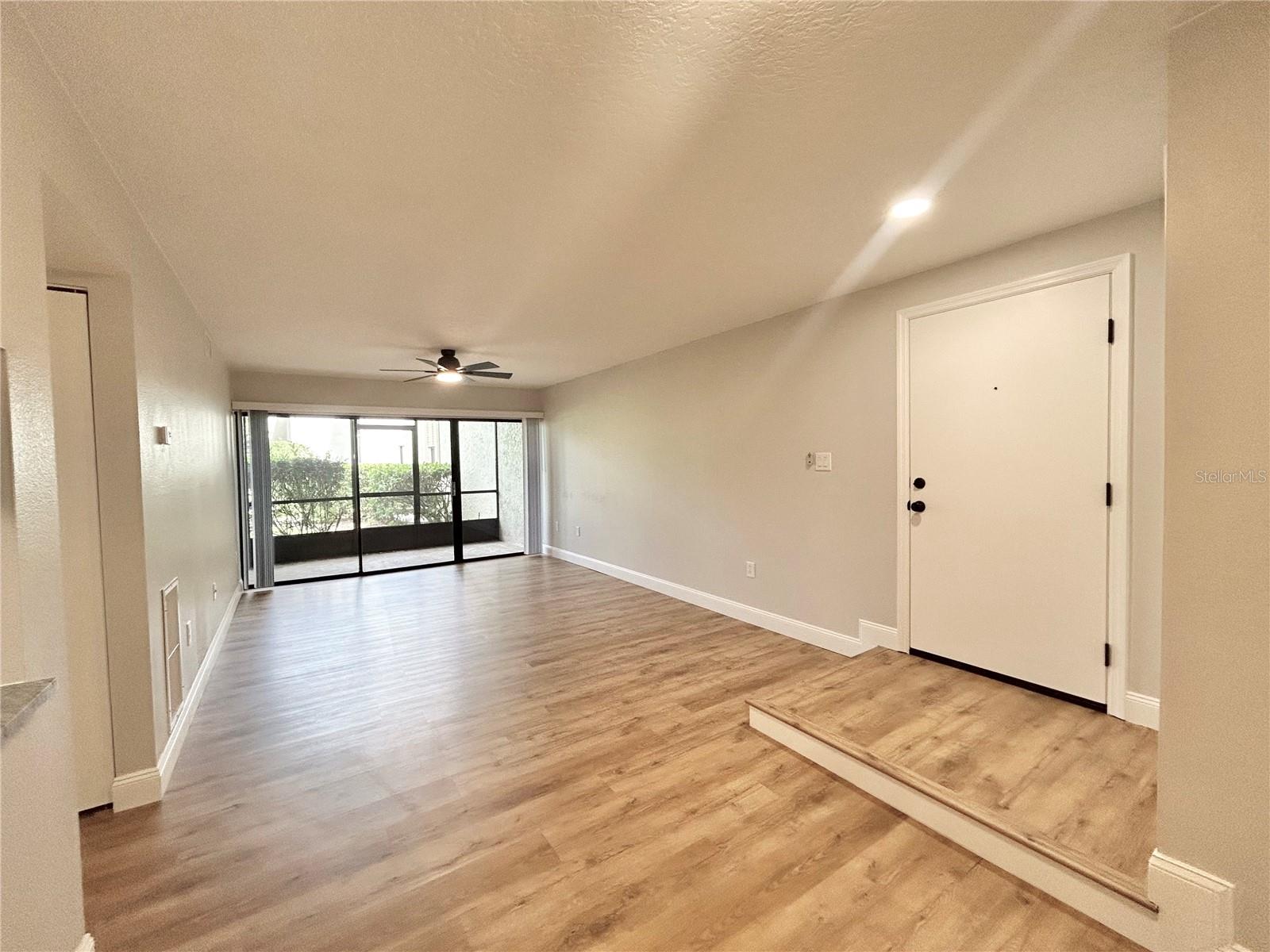Image 3 of 21 For 3274 Semoran Boulevard 15