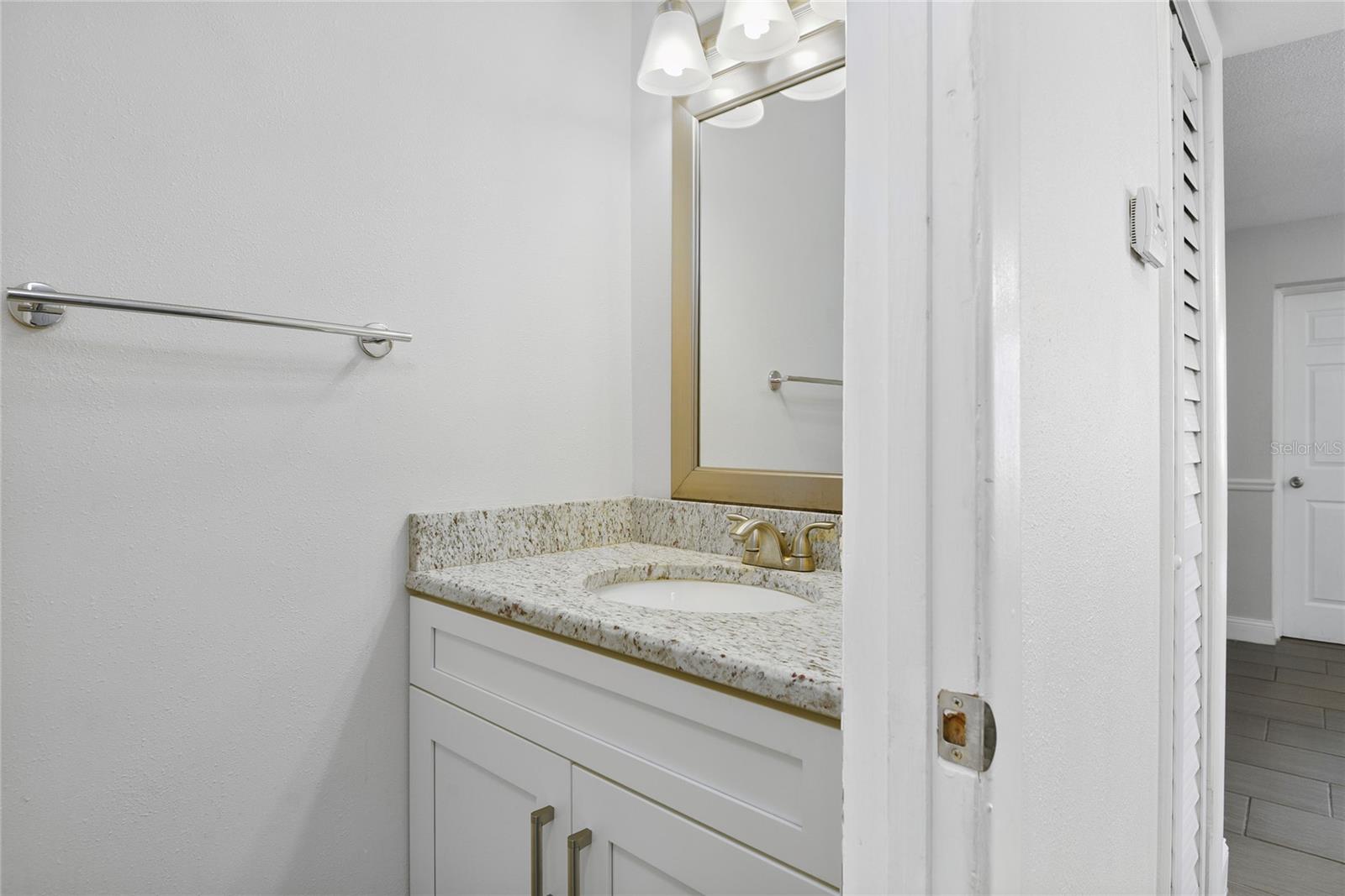 Image 6 of 16 For 1020 Grove Street 29