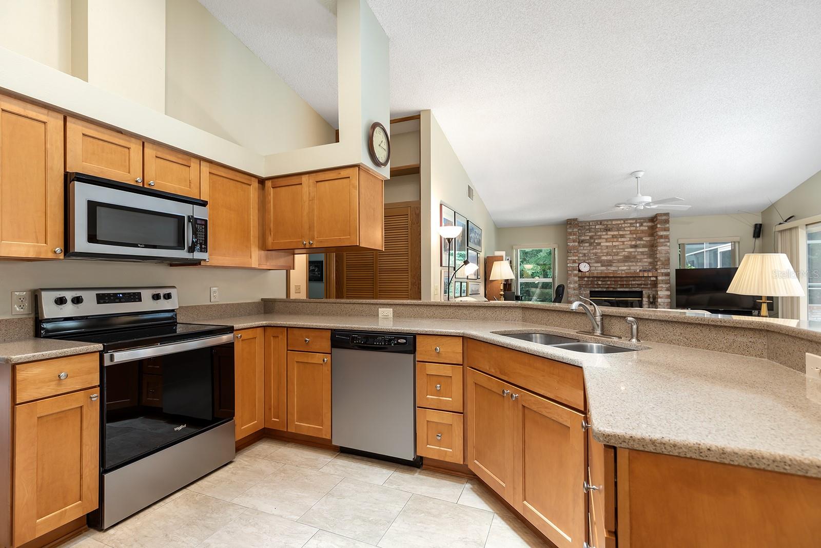 Image 16 of 48 For 812 Silverwood Drive