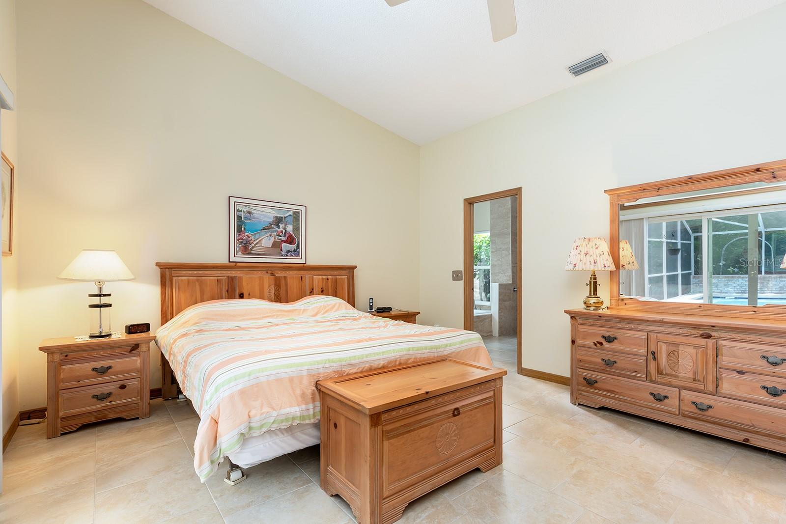 Image 22 of 48 For 812 Silverwood Drive