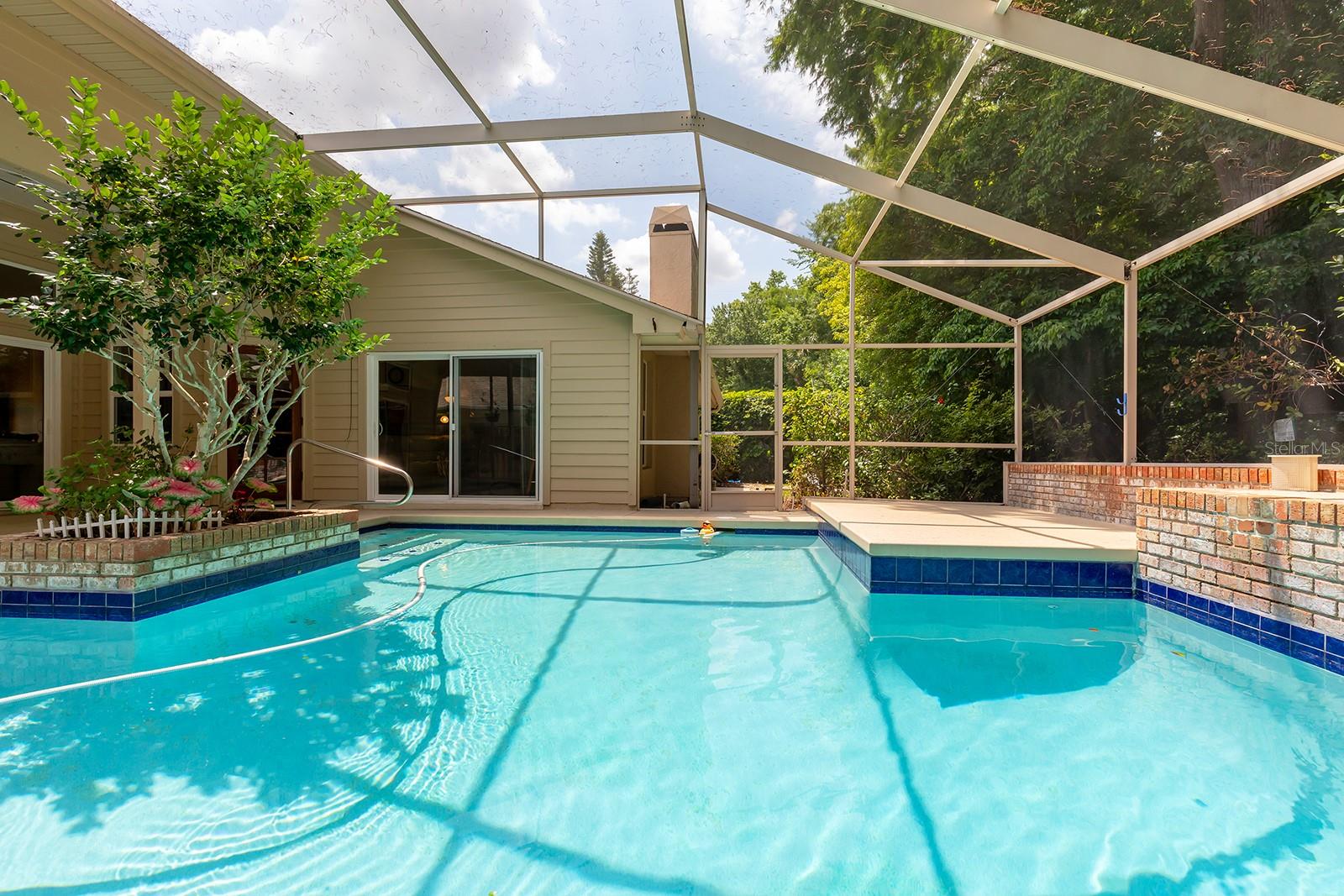 Image 37 of 48 For 812 Silverwood Drive