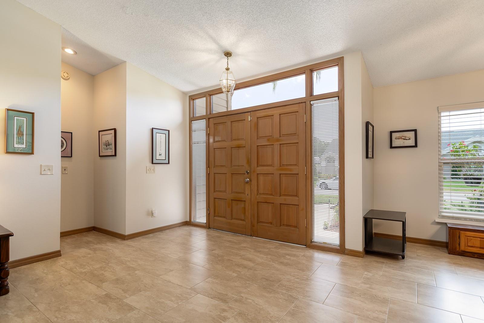 Image 6 of 48 For 812 Silverwood Drive