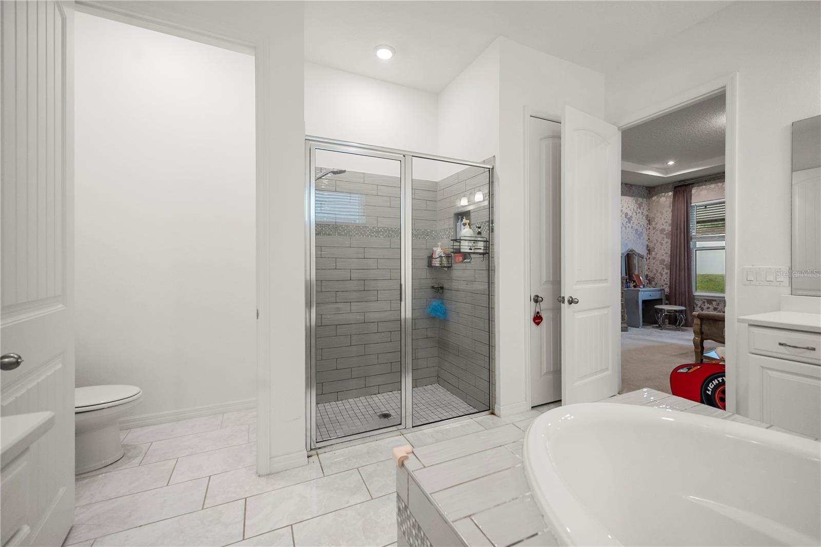 Image 20 of 59 For 9567 Meadow Hunt Way