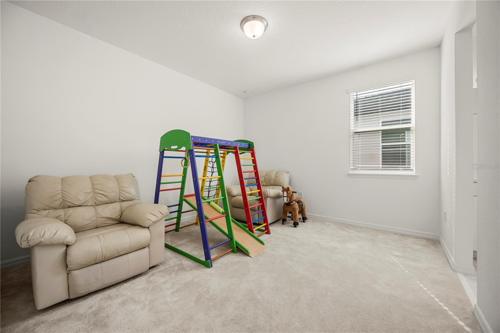 Image 27 of 59 For 9567 Meadow Hunt Way