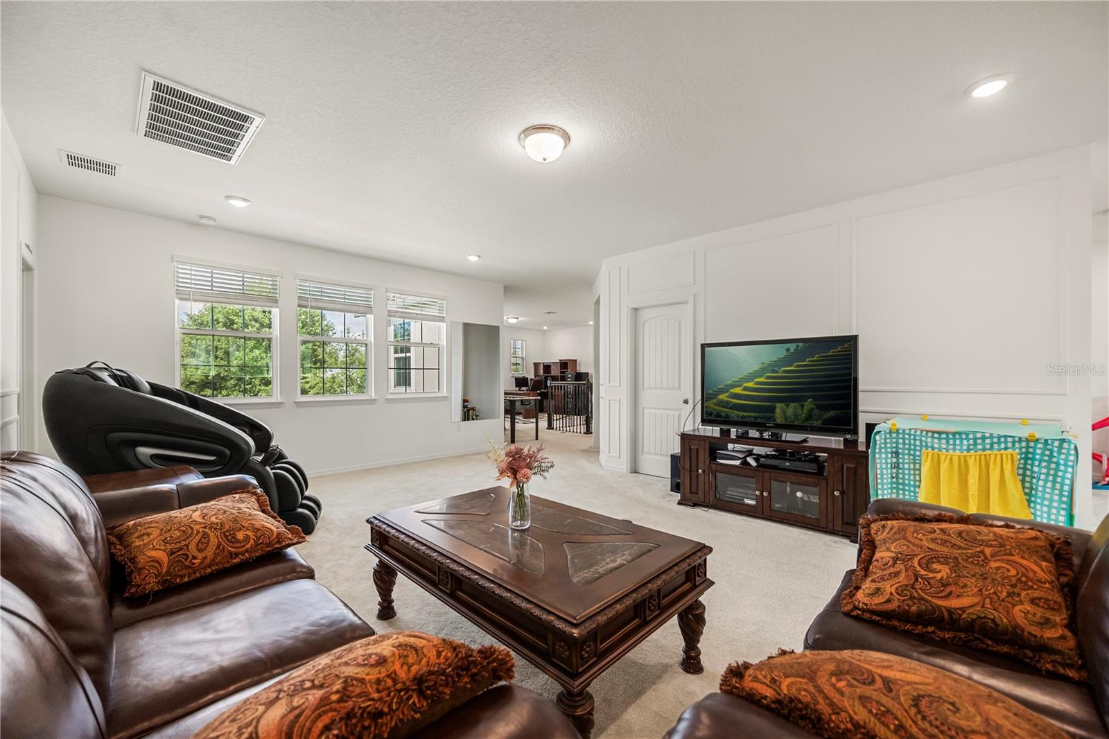 Image 33 of 59 For 9567 Meadow Hunt Way